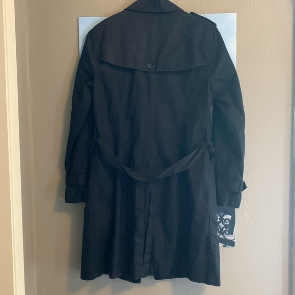 Banana Republic petite Trench Coat - Picture 3 of 16